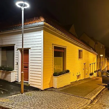 Modern New Townhouse City Centre Apartmán