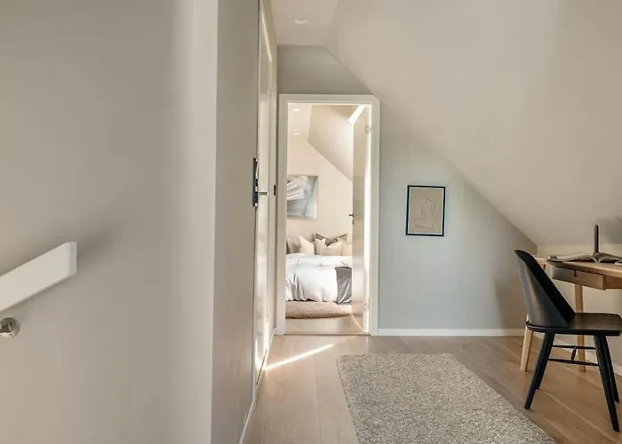 Апартаменты Modern New Townhouse City Centre Берген