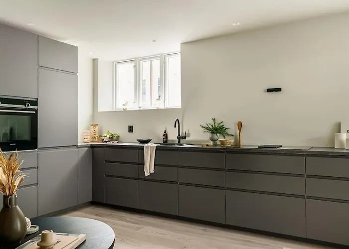 Modern New Townhouse City Centre